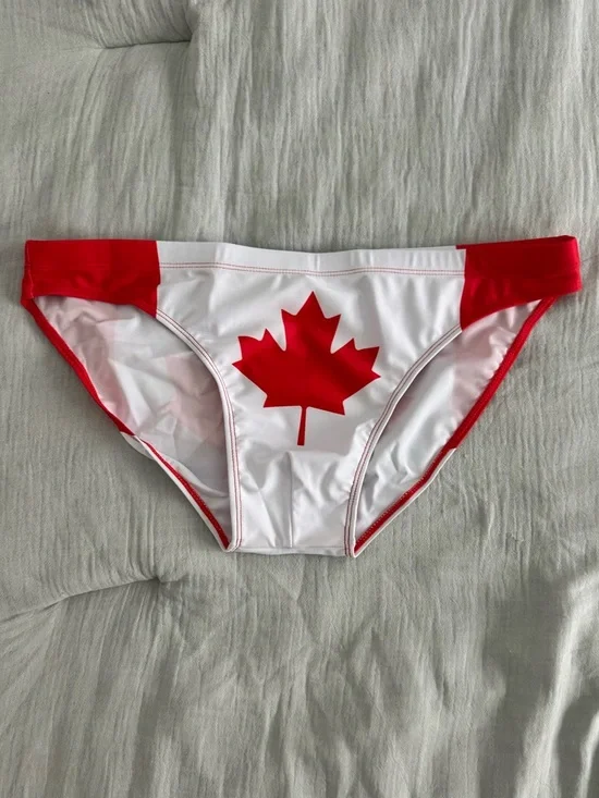 Canada Flag Men’s Swim Briefs 🇨🇦 Maple Leaf Bikini Trunks XL 34 NWOT - Picture 2 of 3